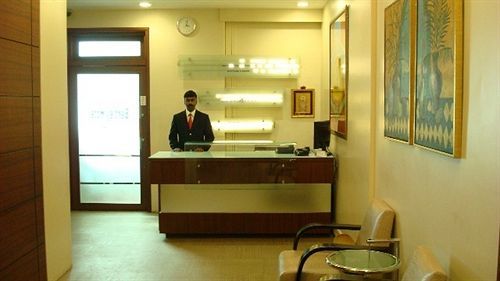 Bentley Hotel Marine Drive Мумбаї Екстер'єр фото